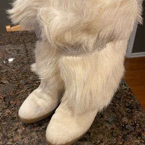 Tecnica white fur after ski boots